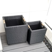 Load image into Gallery viewer, Plastic weaving flower basket (Black)